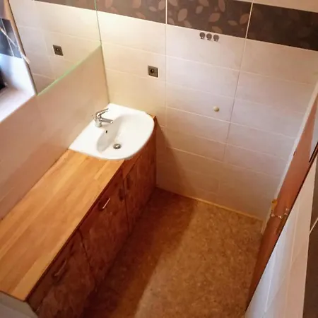 Citovska 8 House, 20 Mins To Centre Δωμάτια σε οικογενειακή κατοικία *